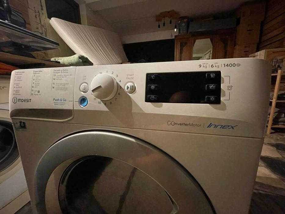 Máquina de Lavar 9kg INDESIT em bom estado