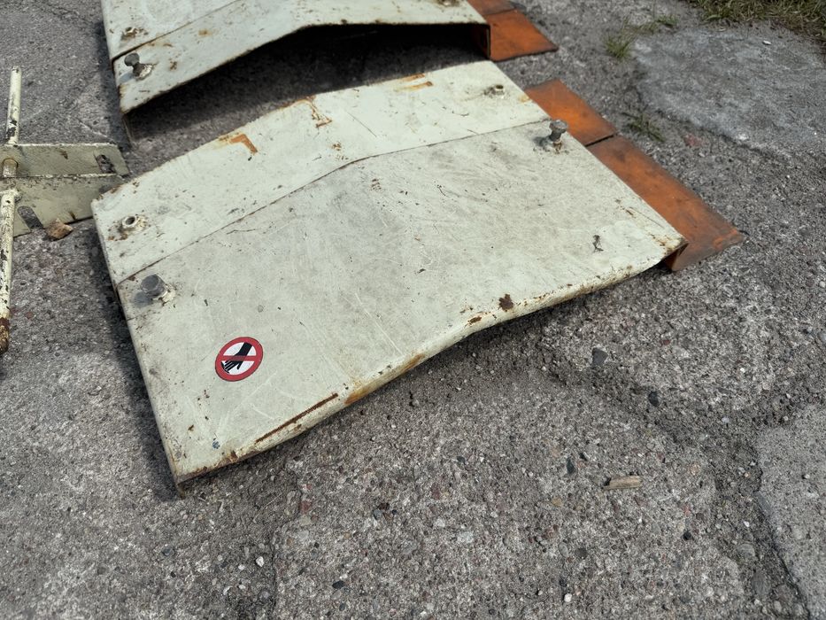 Błotniki do glebogryzarki do dzika traktorka Fortschritt E930, E931 org DDR wysyłka