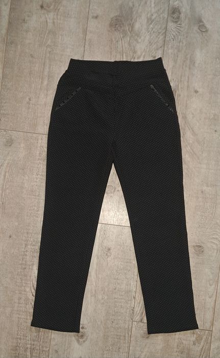 Spodnie czarne roz m