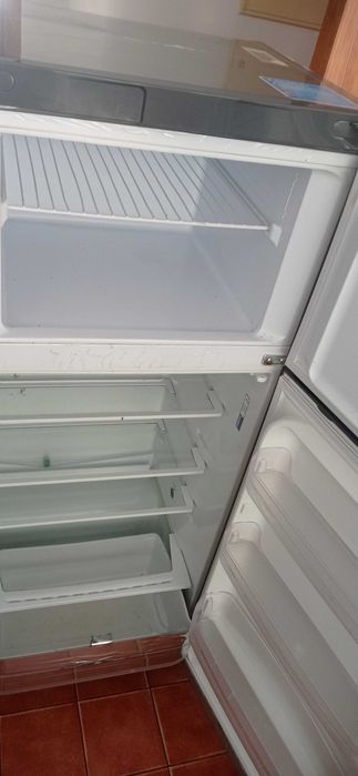 Two Refrigerators506916319150090244