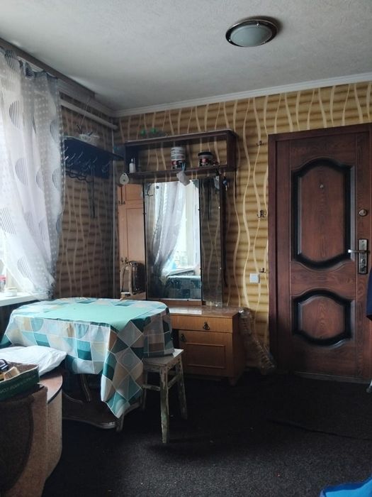Здам кімнату в гуртожитку на Роменській