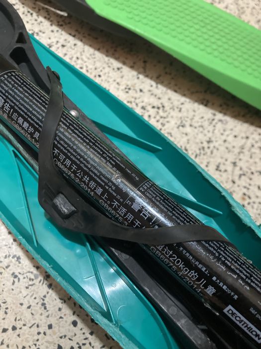 Trotinete criança pequena