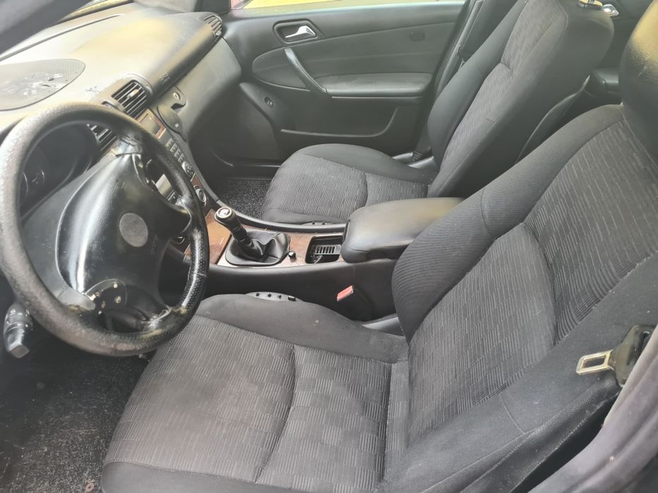 Mercedes c 220 com avaria