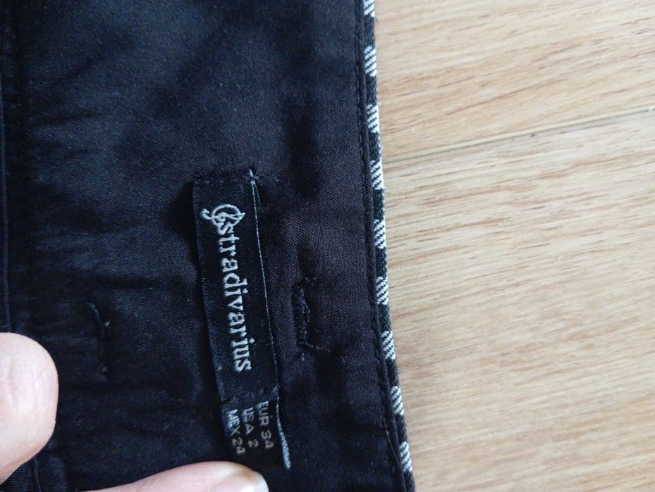Spodnie Stradivarius 34