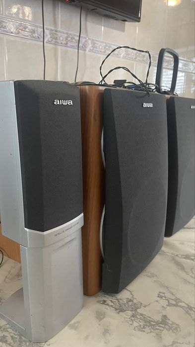 Colunas AIWA
