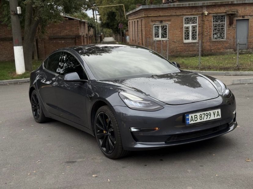 Оренда Tesla 3, 75Kw