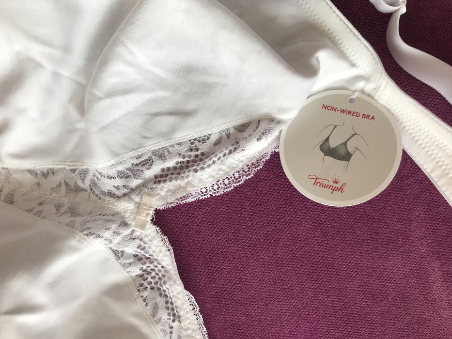 Biustonosz Triumph Modern Lace+Cotton 100C