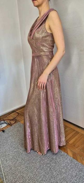 Elegancka suknia wieczorowa wesele