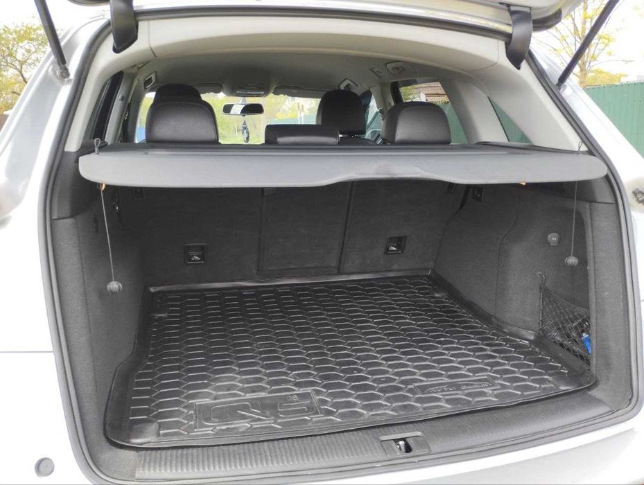 Продаю Audi Q5, 2012
