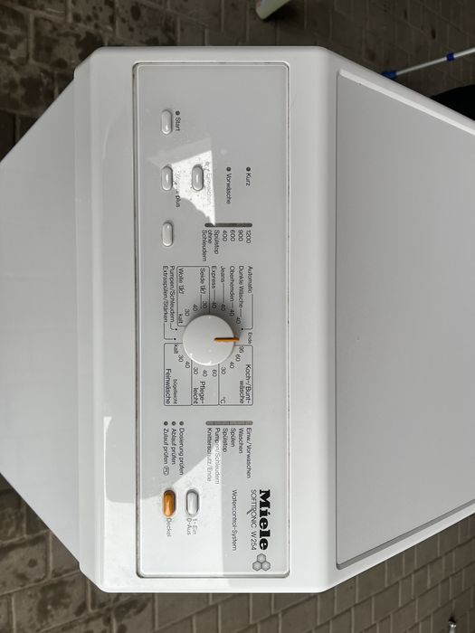 Пральна машина Miele W234 Ширина 45 см.Стан ідеальний