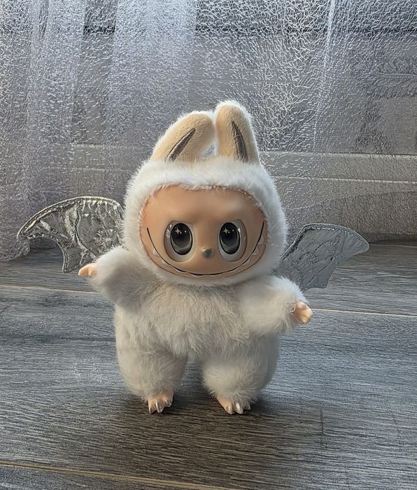 Labubu angel novo , embalado e selado