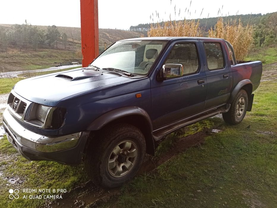 Nissan Navarra, ano 2000