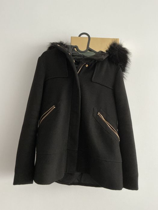 Casaco preto com capuz zara XS