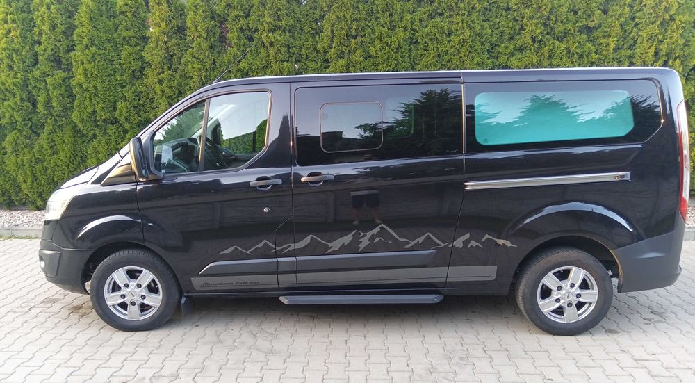 Tourneo Custom 2.2 155KM L2H1 bezwypadkowy zarejestrowany