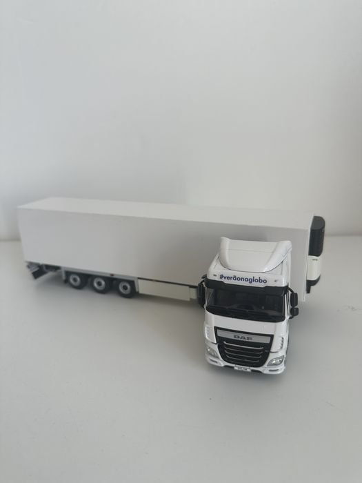 Camião DAF COM 32 cm