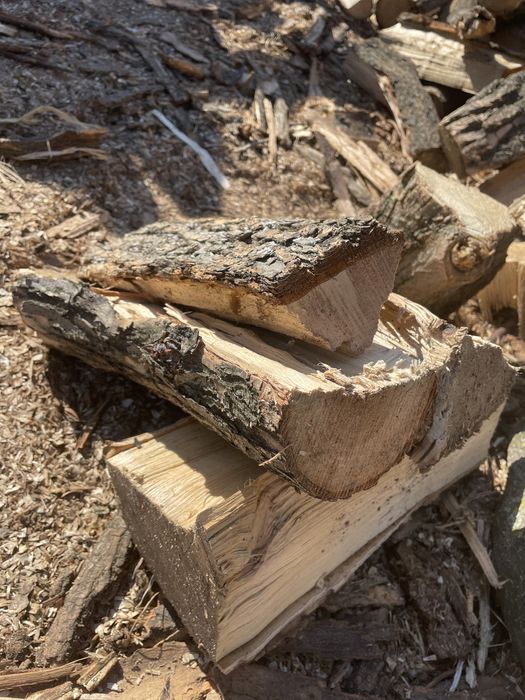 Дрова в наявності