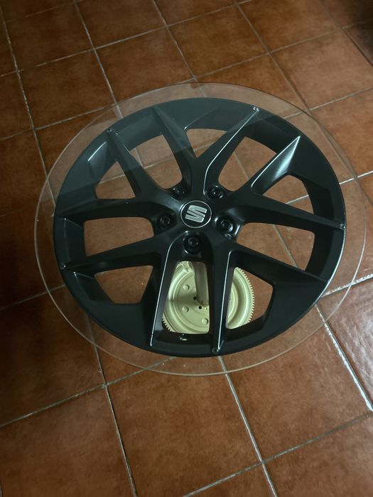 peça decorativa feita de jante