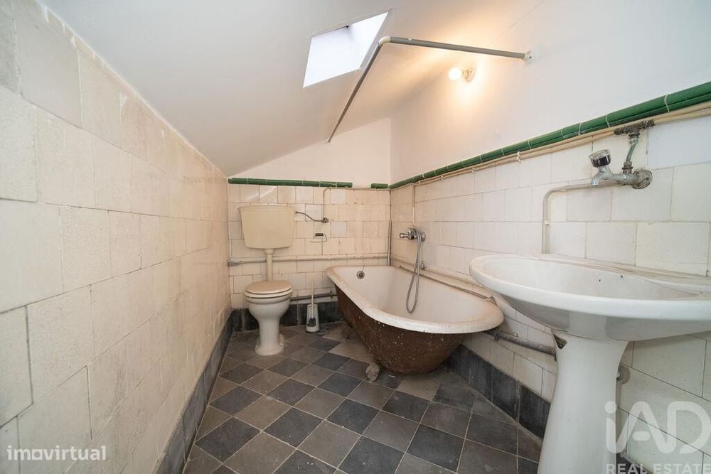 Apartamento T4 em Campolide de 86 m2