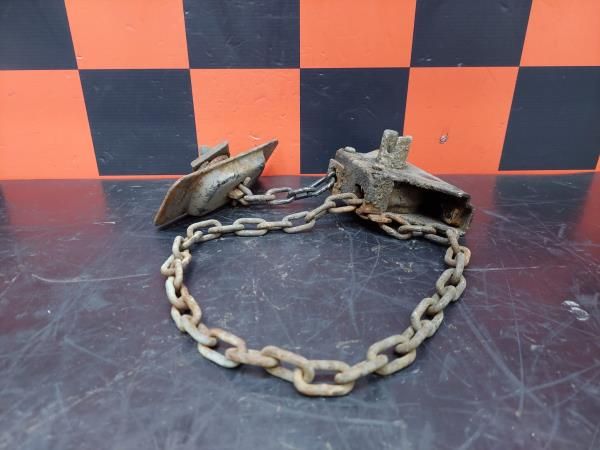 Suporte do pneu suplente NISSAN Pick Up III (D22)