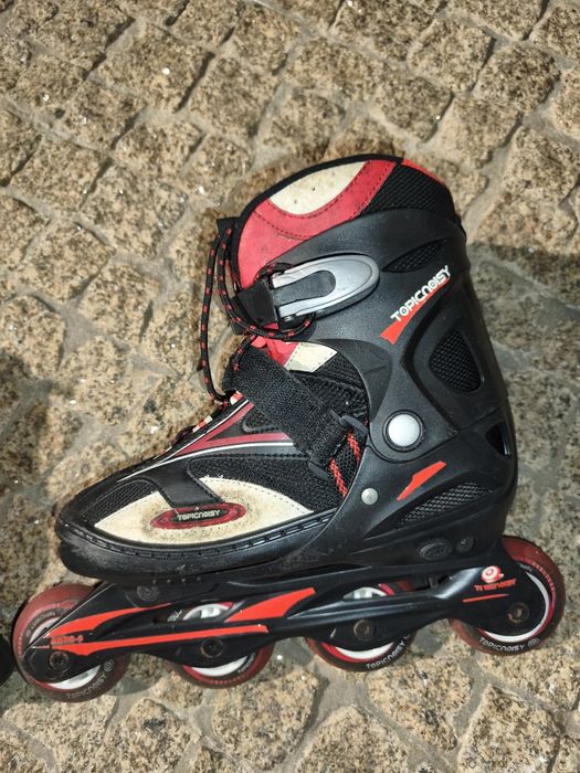Par de patins em linha