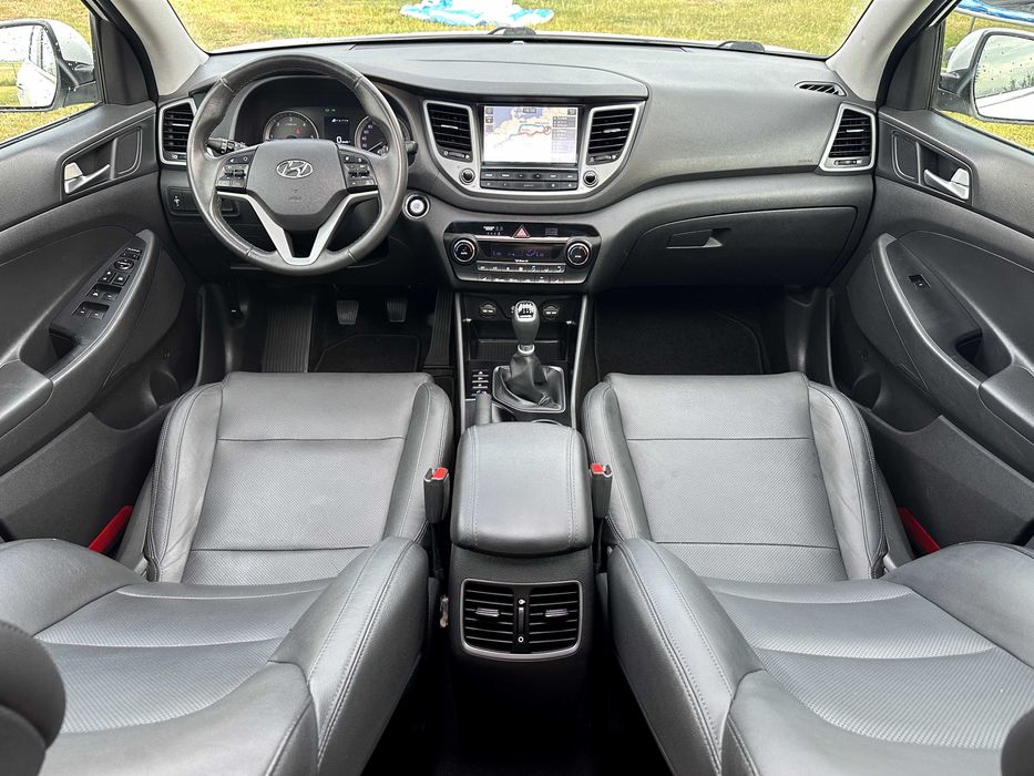 HYUNDAI TUCSON 1.7 CRDI FULL BiXenon LED Skóra Kamera Panorama Keyless
