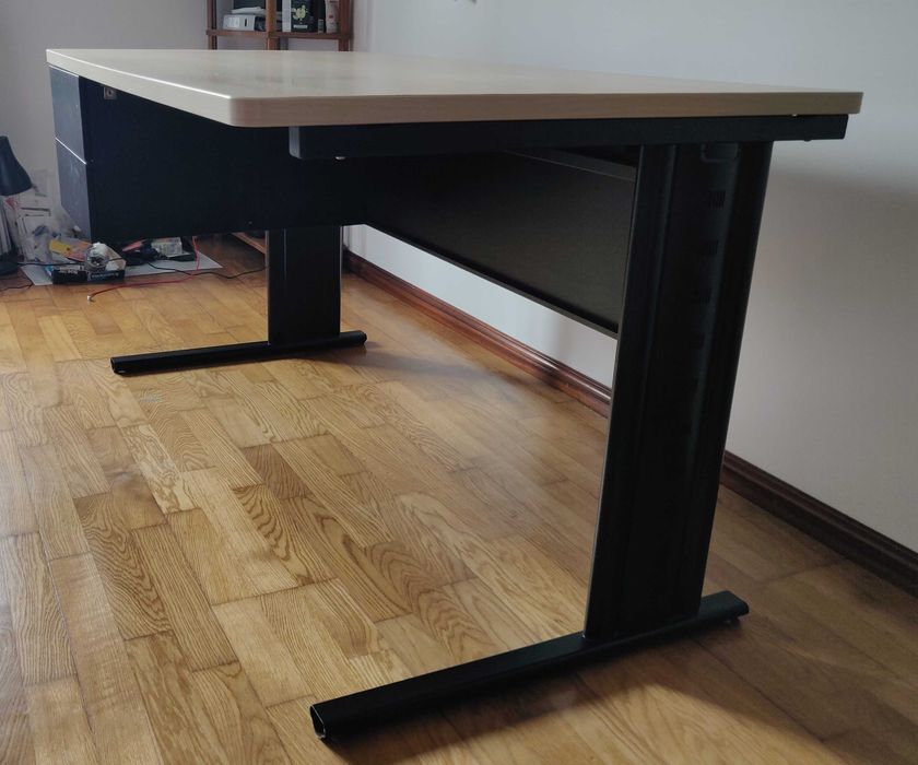 Secretária em muito bom estado