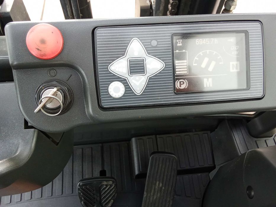 Empilhador UNICARRIERS (NISSAN) 1.5 ton electrico 2019