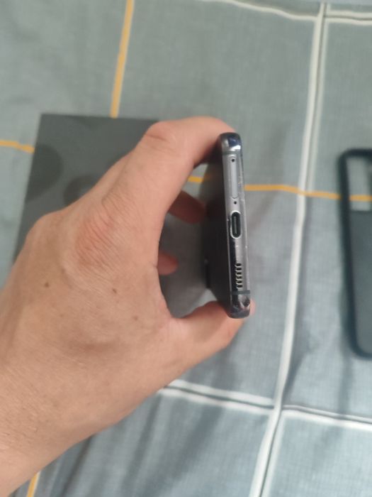 Samsung galaxy S22 8/256
