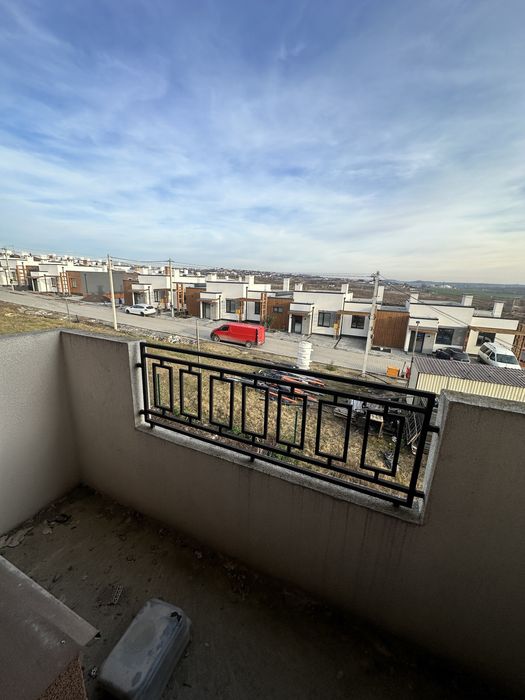 Продаж котеджу у який легко закохатися з першого погляду