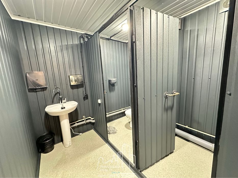 Здам в оренду фасадне приміщення під кафе/фастфуд.