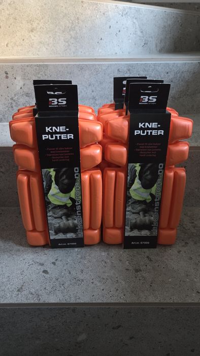 Nakolaniki ochronne profesjonale.