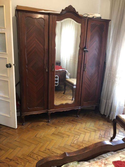 Armário em madeira - Em ótimo estado