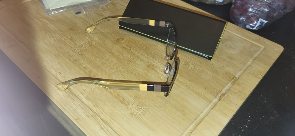 Sprzedam oprawki Fendi