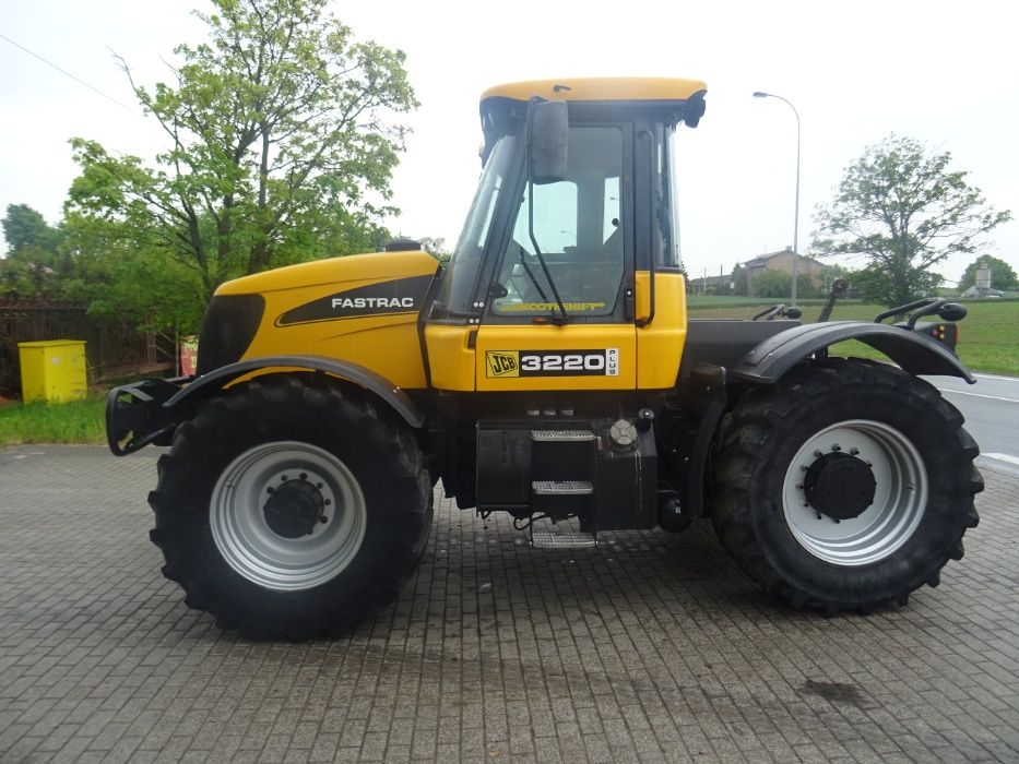 Ciągnik JCB FASTRAC 3220 PLUS. JCB 3220. 230 KM ,65 KM/H. JCB 3220