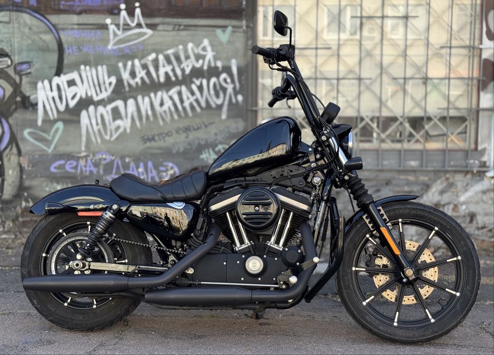 Мотоцикл Harley-Davidson Sportster 883 2020 рік