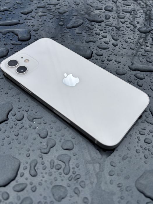 Айфон 12 128 гб.