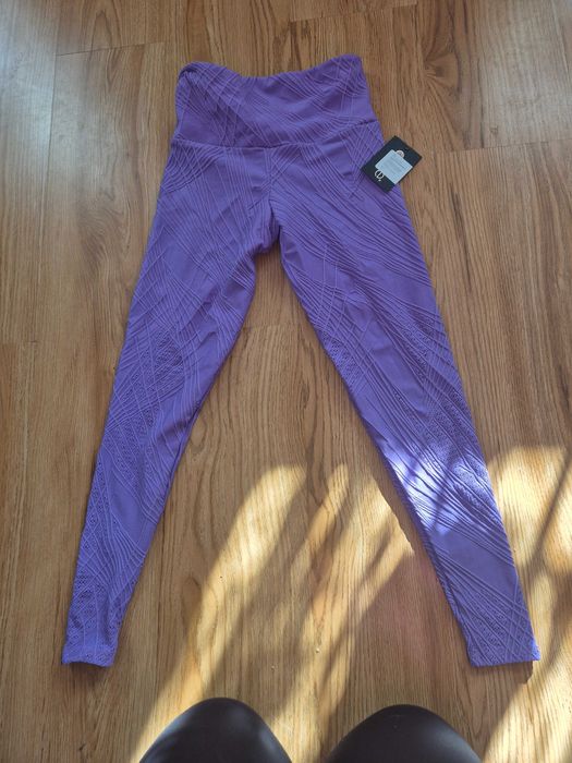 Super legisy nowe w super kolorze lila..idealne do biegania