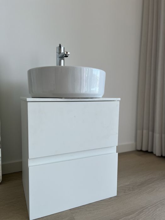 Conjunto Lavatorio Roca WC com torneira Roca, movel Wc e espelho