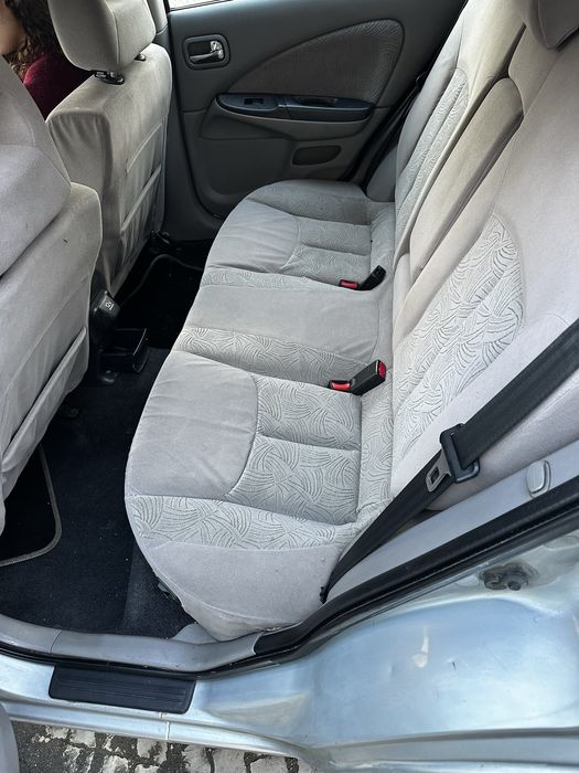 Vendo nissan Almera 1.5 gasolina