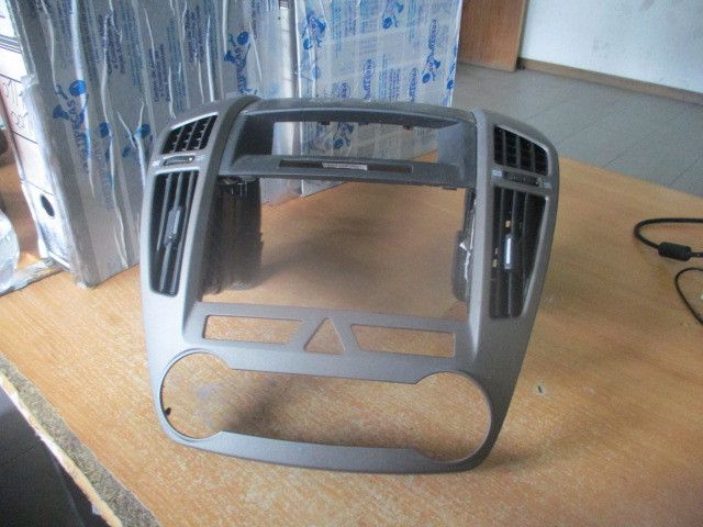 Moldura da consola central / rádio / aro KIA Pro Ceed (ED)