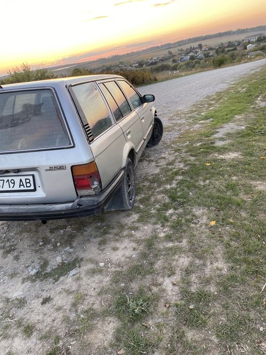 Продам мазда 323