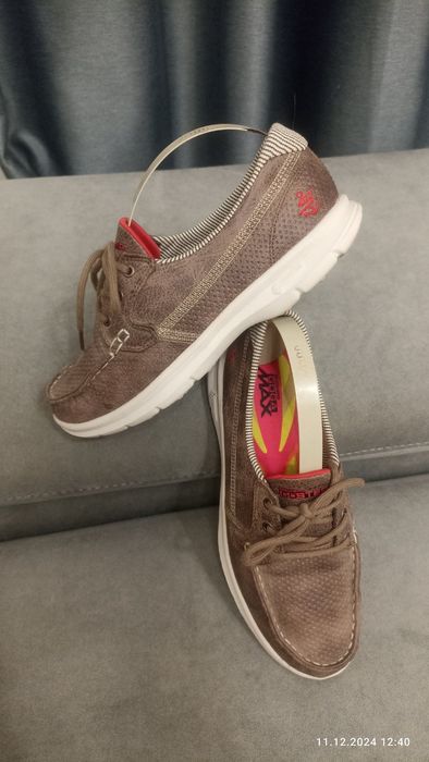 Сліпони Skechers Goga Max