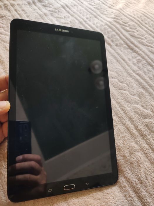 Samsung Tab E 9.6 SM-T561 8Gb android 4. 3G