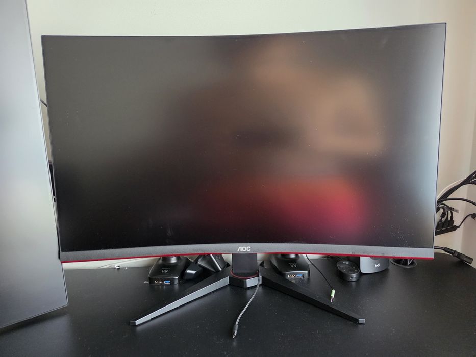 Monitor aoc C32G2ZE