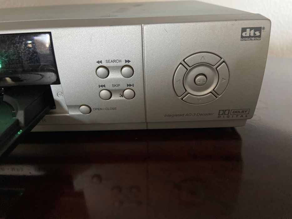Leitor de DVD  cinzento