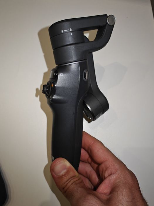 DJI osmo mobile 6