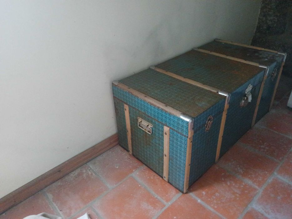 Moveis, sala,  cozinha, loja, espaços de lazer.