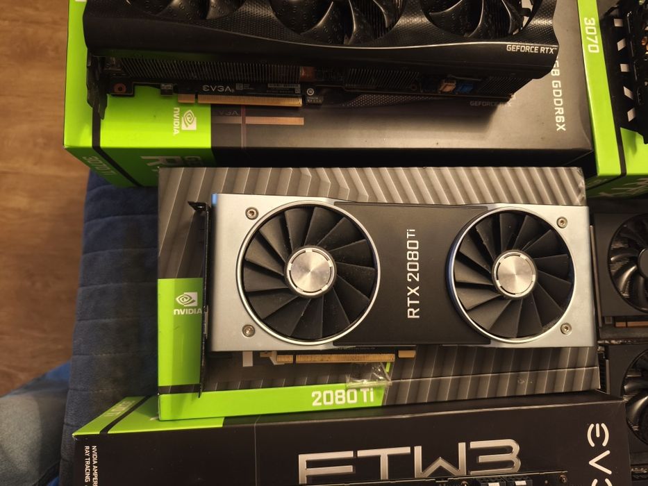 Vendo várias gráficas avariadas!64752024179075122