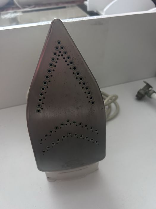 Продам  праску Moulinex