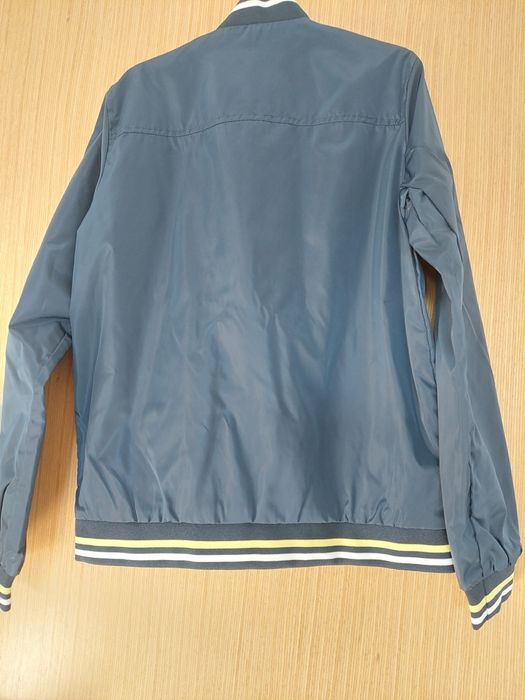 Casaco de rapaz para tempo ameno